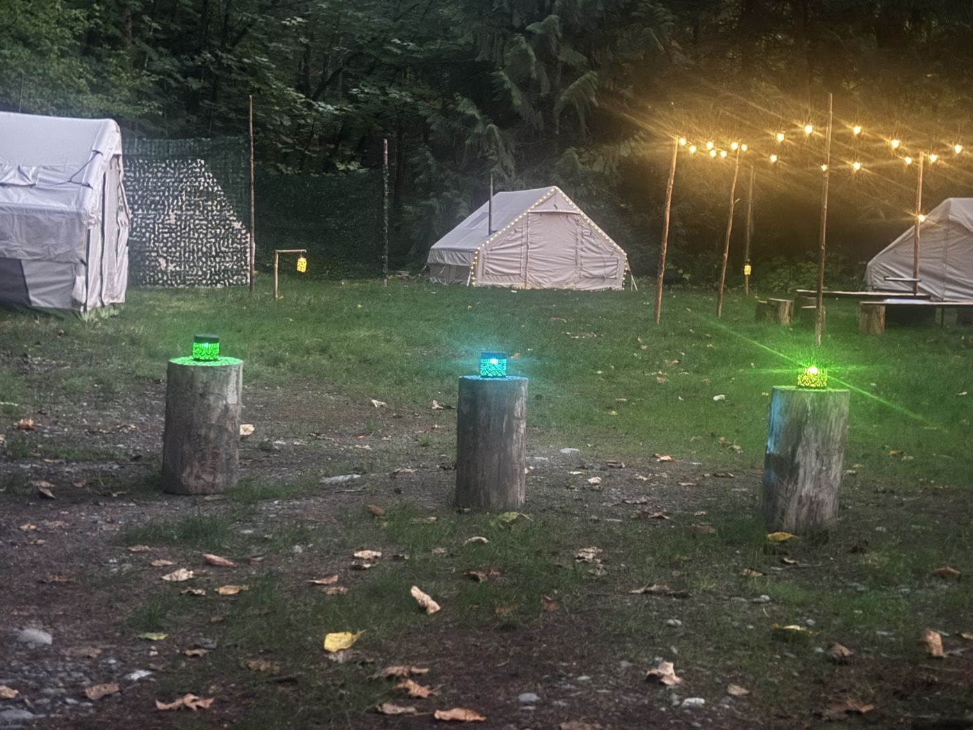 Tent yards lanterns